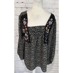 NWT ODDY embroidered Floral top tunic blouse Top Bohemian Flowy Style size Large